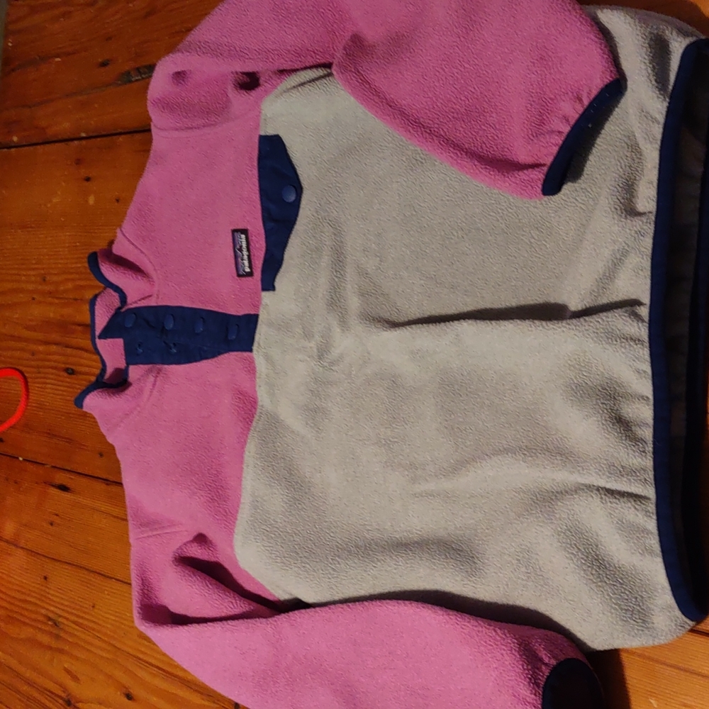 Patagonia pullover large 12 girls